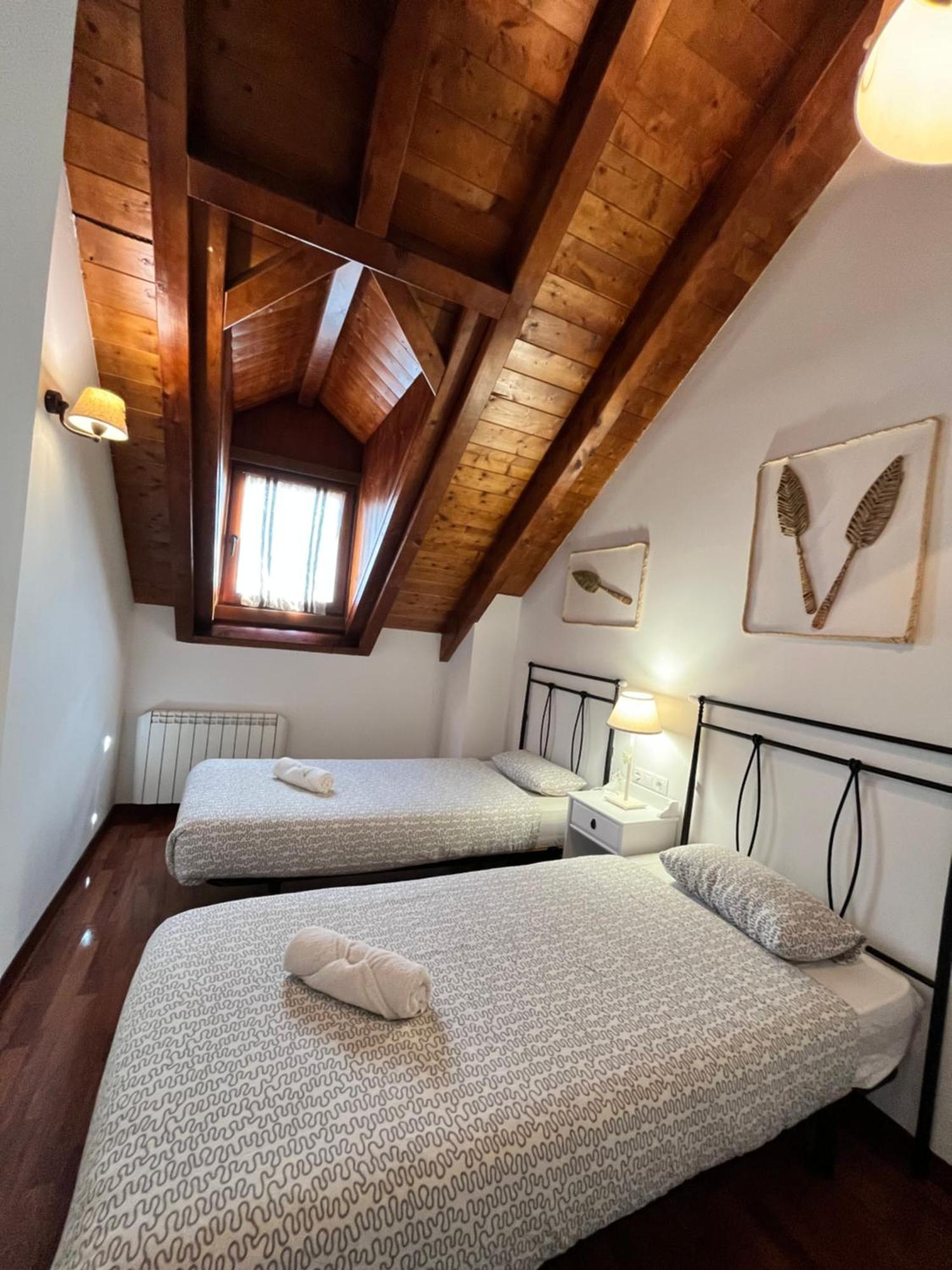 Luxury House Valencia D'Aneu Appartement Buitenkant foto