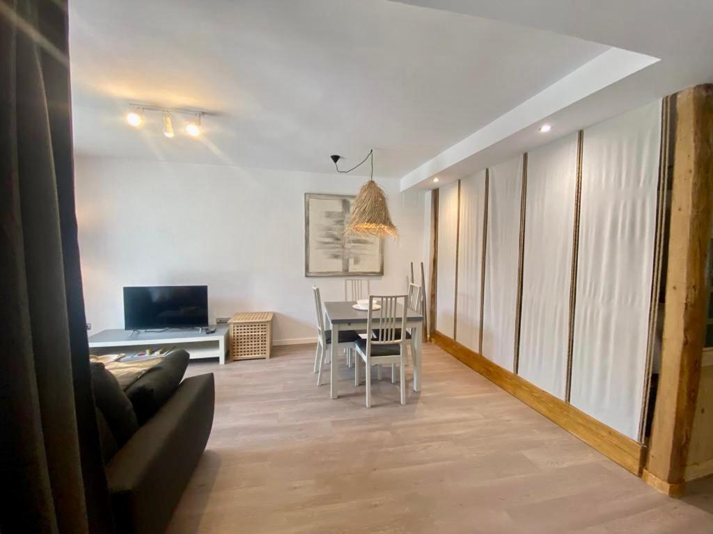 Luxury House Valencia D'Aneu Appartement Buitenkant foto