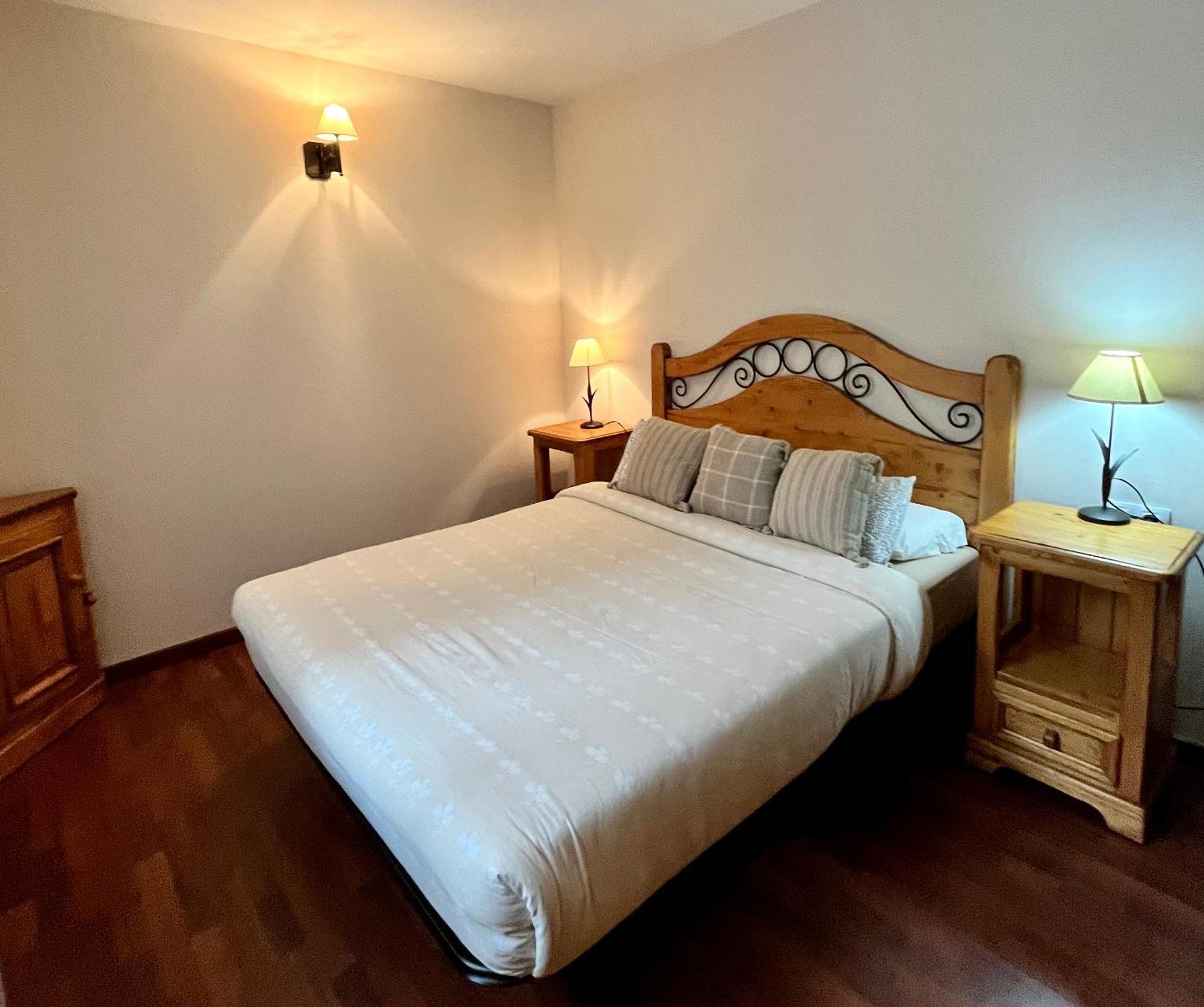 Luxury House Valencia D'Aneu Appartement Buitenkant foto