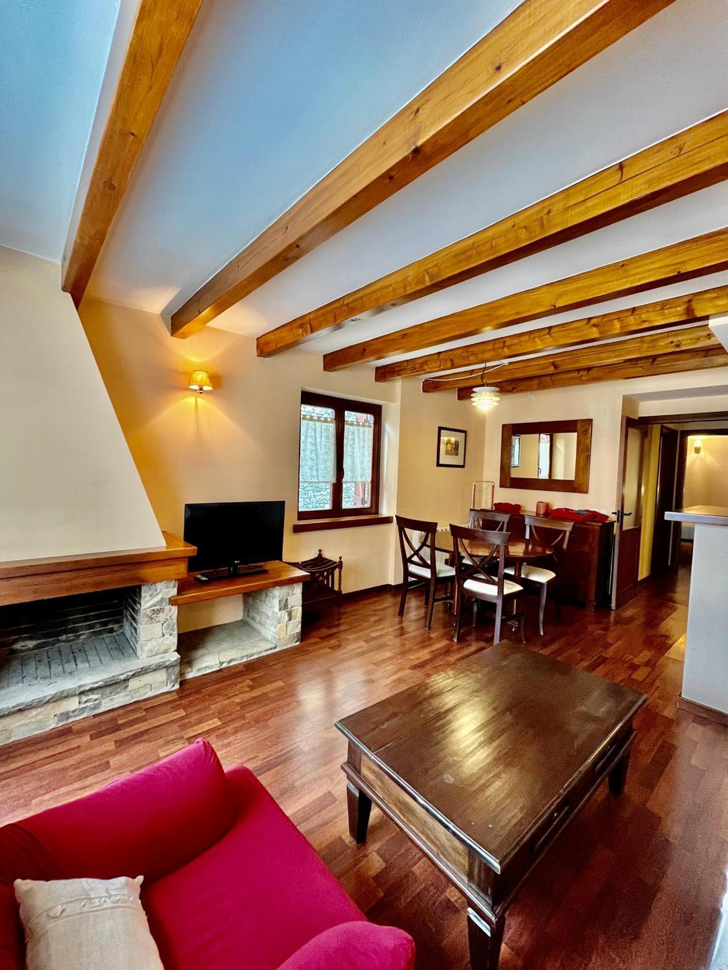 Luxury House Valencia D'Aneu Appartement Buitenkant foto
