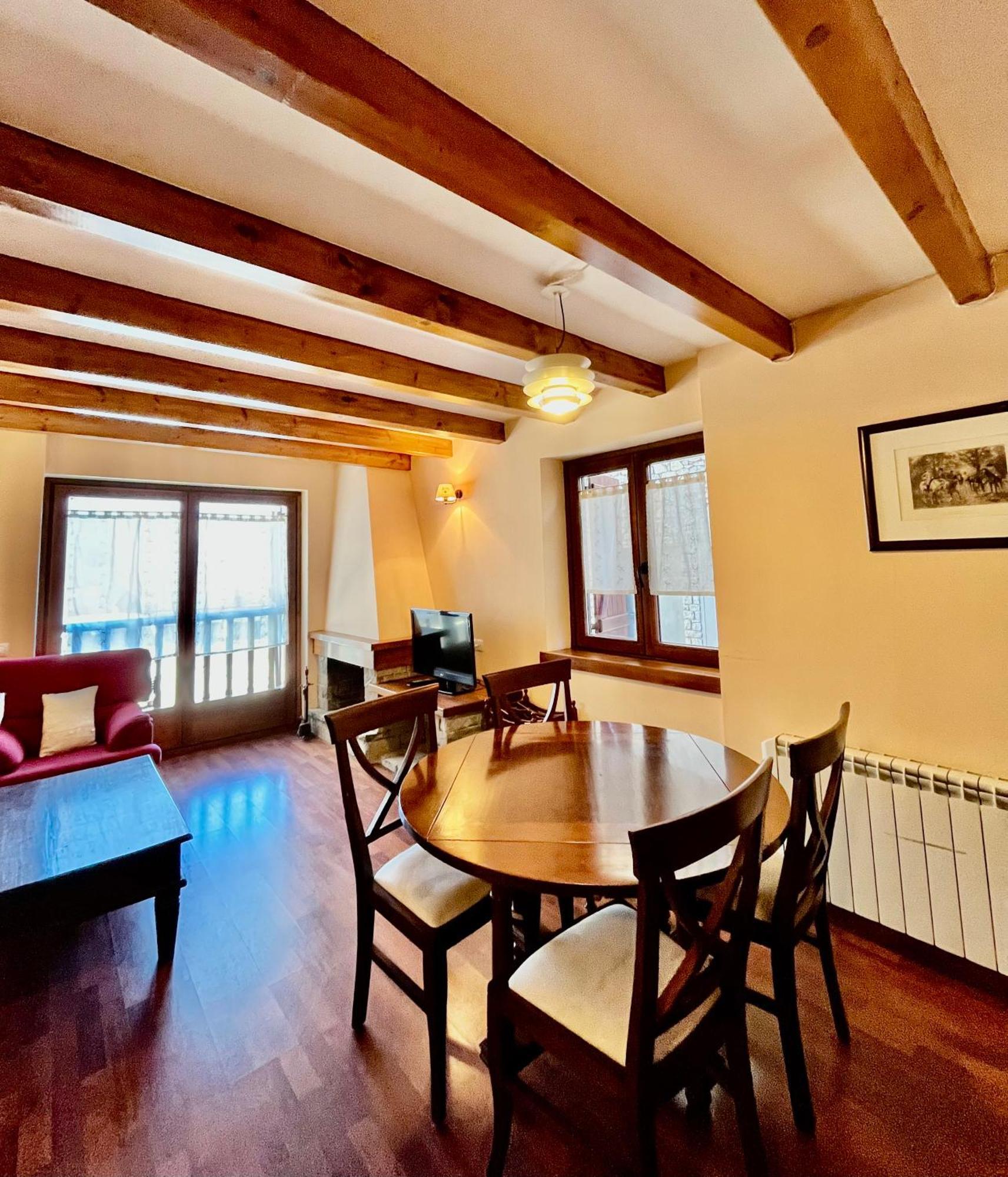 Luxury House Valencia D'Aneu Appartement Buitenkant foto